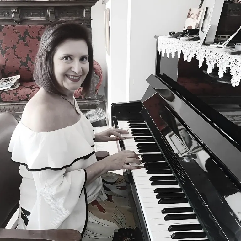 רינה גל והפסנתר